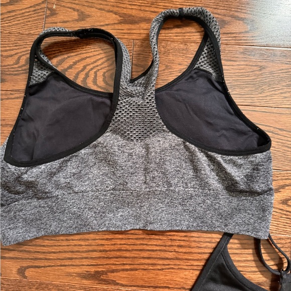 PINK Sports Bras Small - Picture 3 of 6